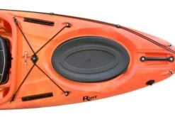 Riot Kayaks Riot Bayside 15T 8 Riot Kayaks Riot Bayside 15T -NRS Store 1210341 rear hatch 23 720x600